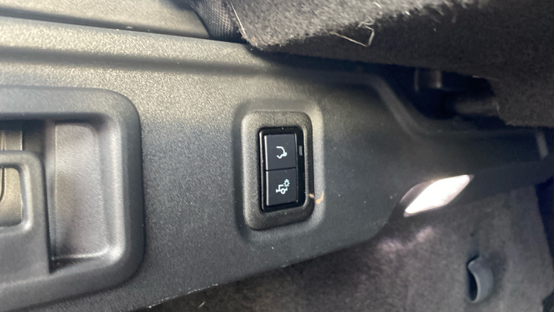 Jaguar F-Pace 2.0 D200 R-Dynamic Black 5dr Auto AWD Diesel Estate